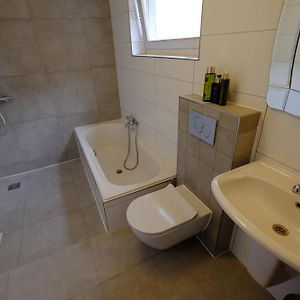 Suite met Twee Slaapkamers en een King Size Bed